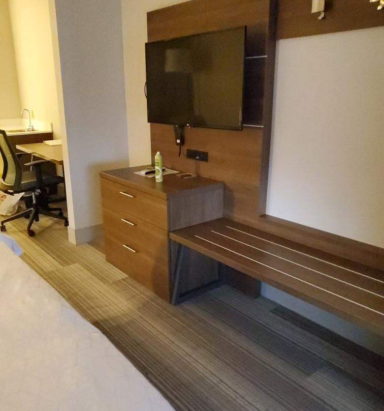 Holiday Inn Express & Suites Brentwood By IHG主图