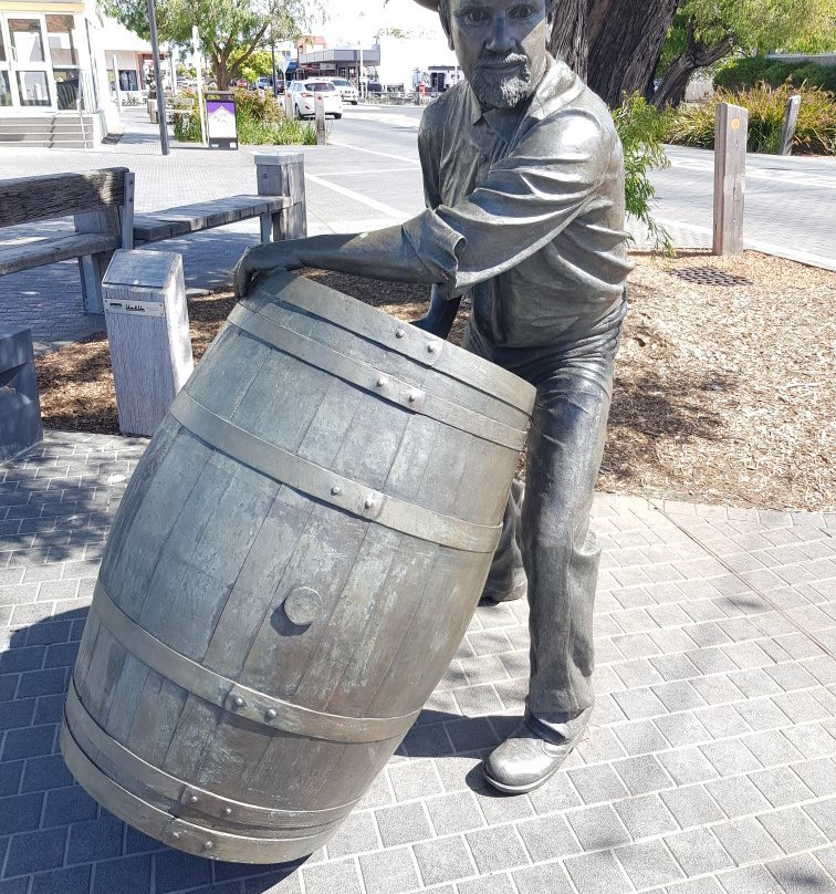 Old Court House Complex-巴瑟尔顿必去景点