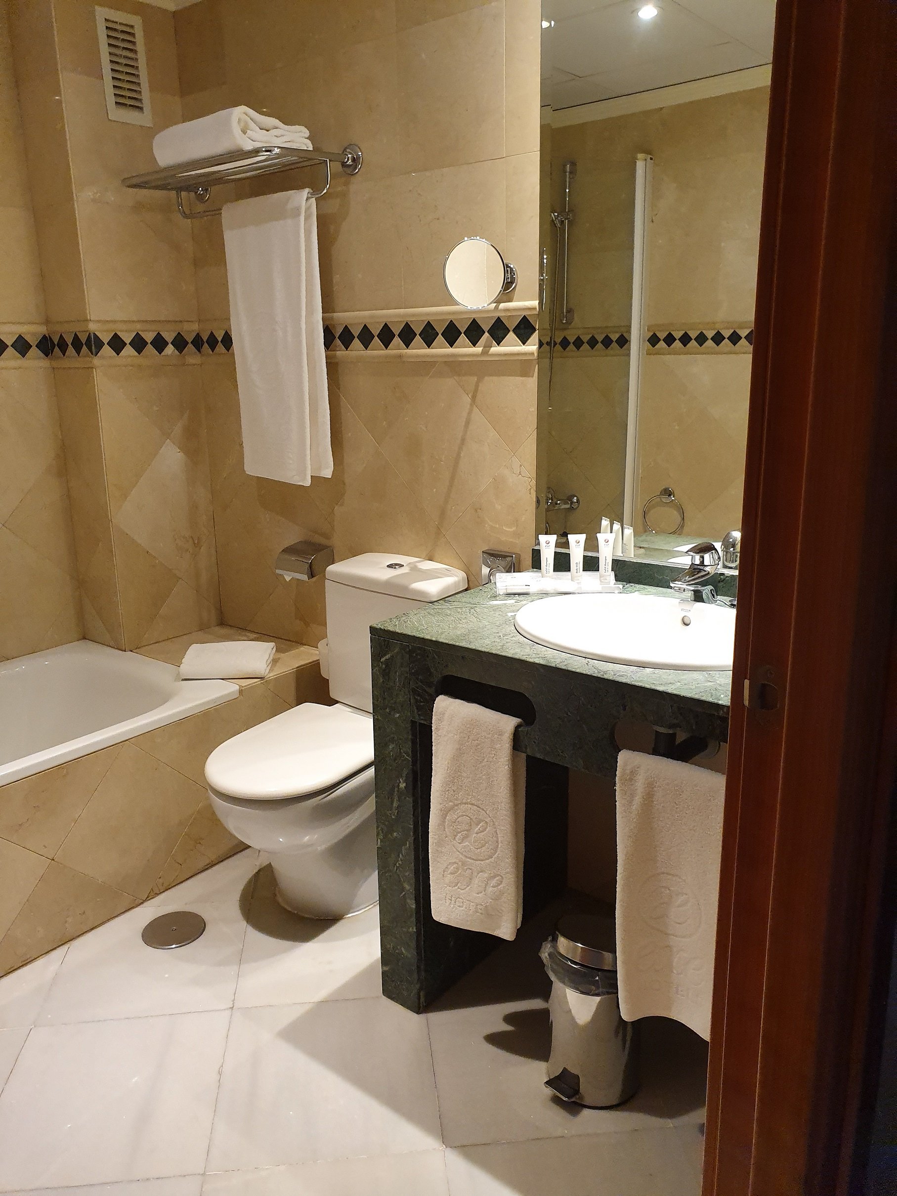 Exe Ciudad de Cordoba-浴室