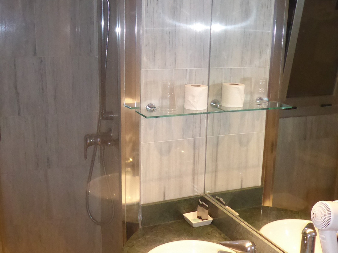 图里萨酒店主图