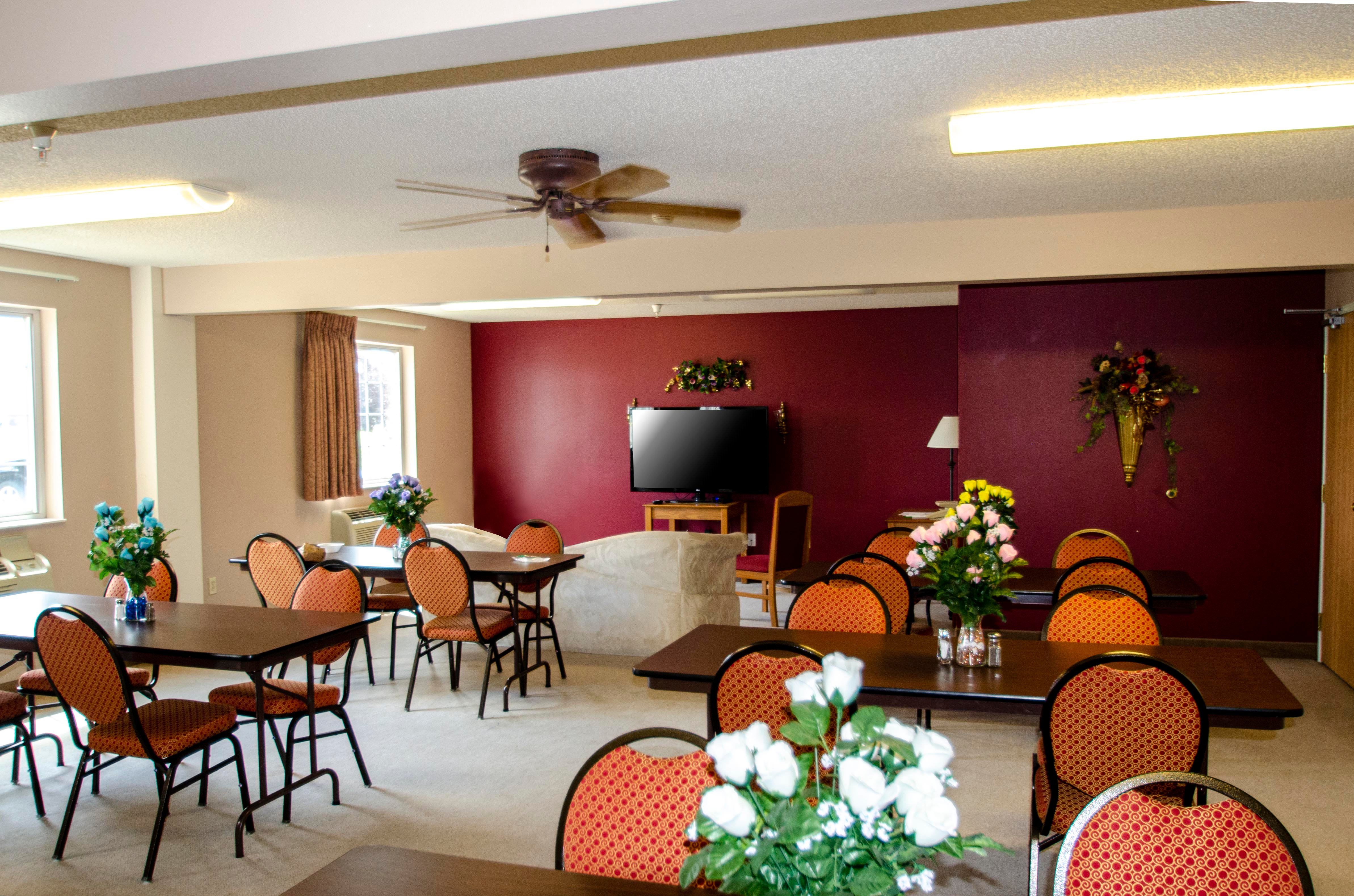 Urbana Inn and Suites-官方
