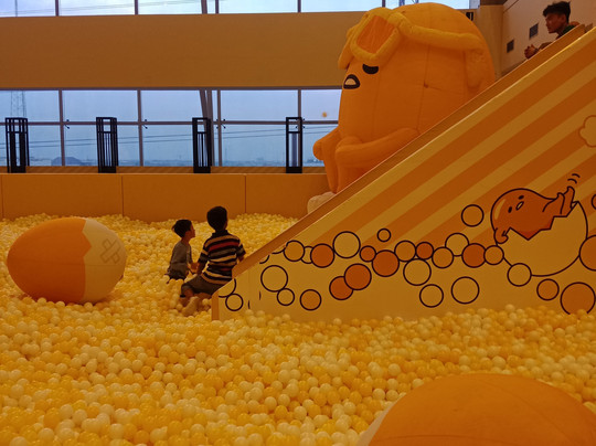 Fairway 9 - formerly Lenmarc Mall-泗水必去景点