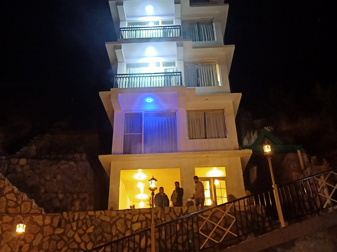Peaceful Stay at Shoghi
