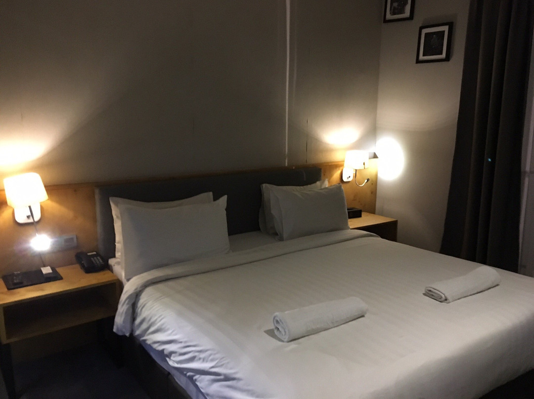 RedPine Boutique Hotel主图