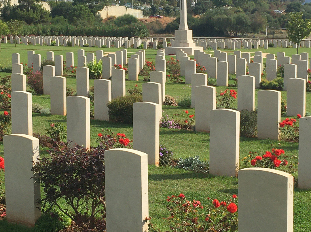 Souda Bay War Cemetery景点图片