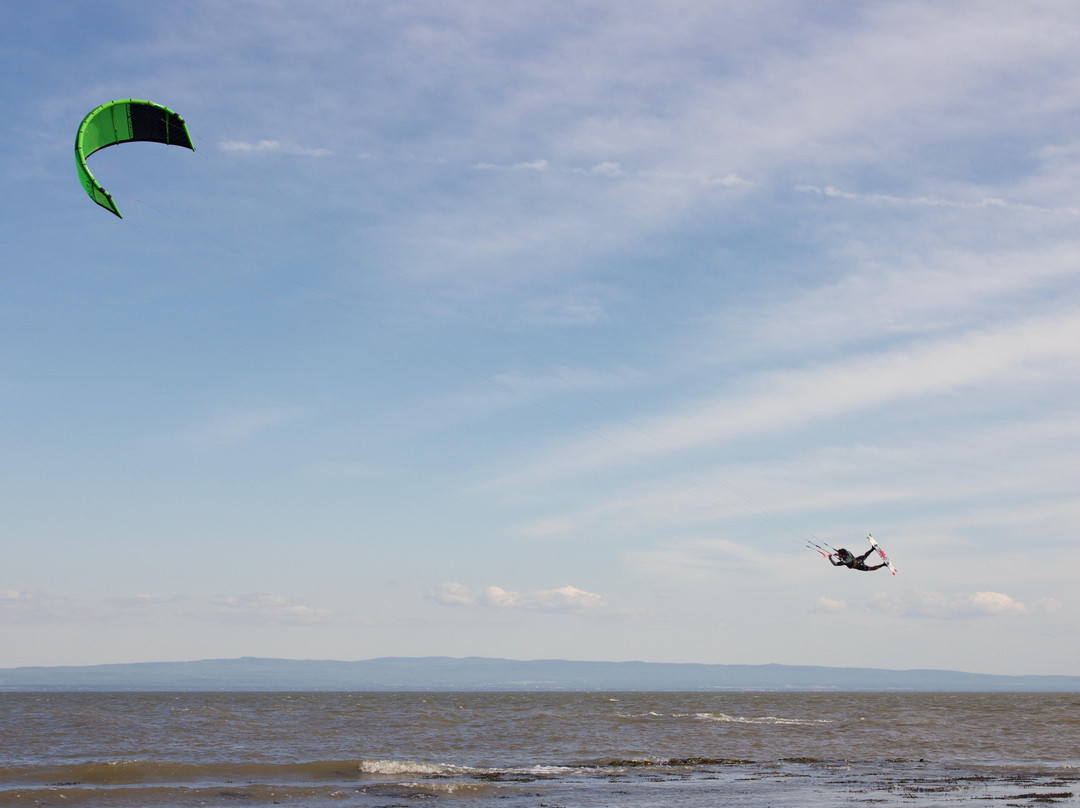 Suroît Aventures : Kitesurf - Planche à pagaie - Yoga-L'Isle-aux-Coudres必去景点