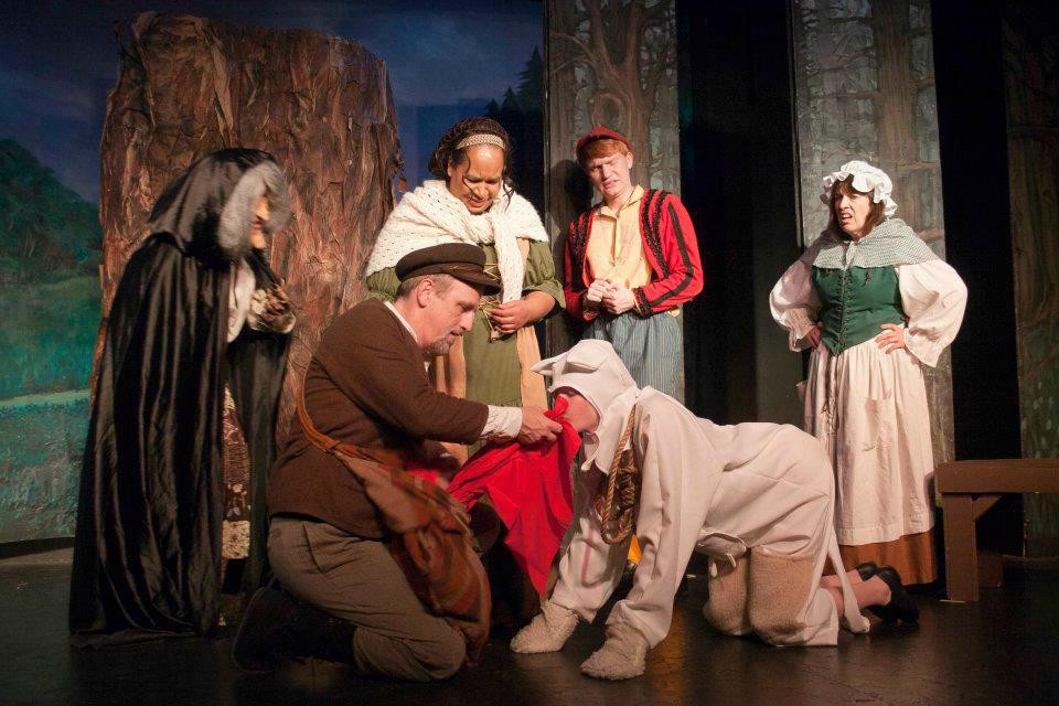 Jesters Dinner Theatre-朗蒙特必去景点