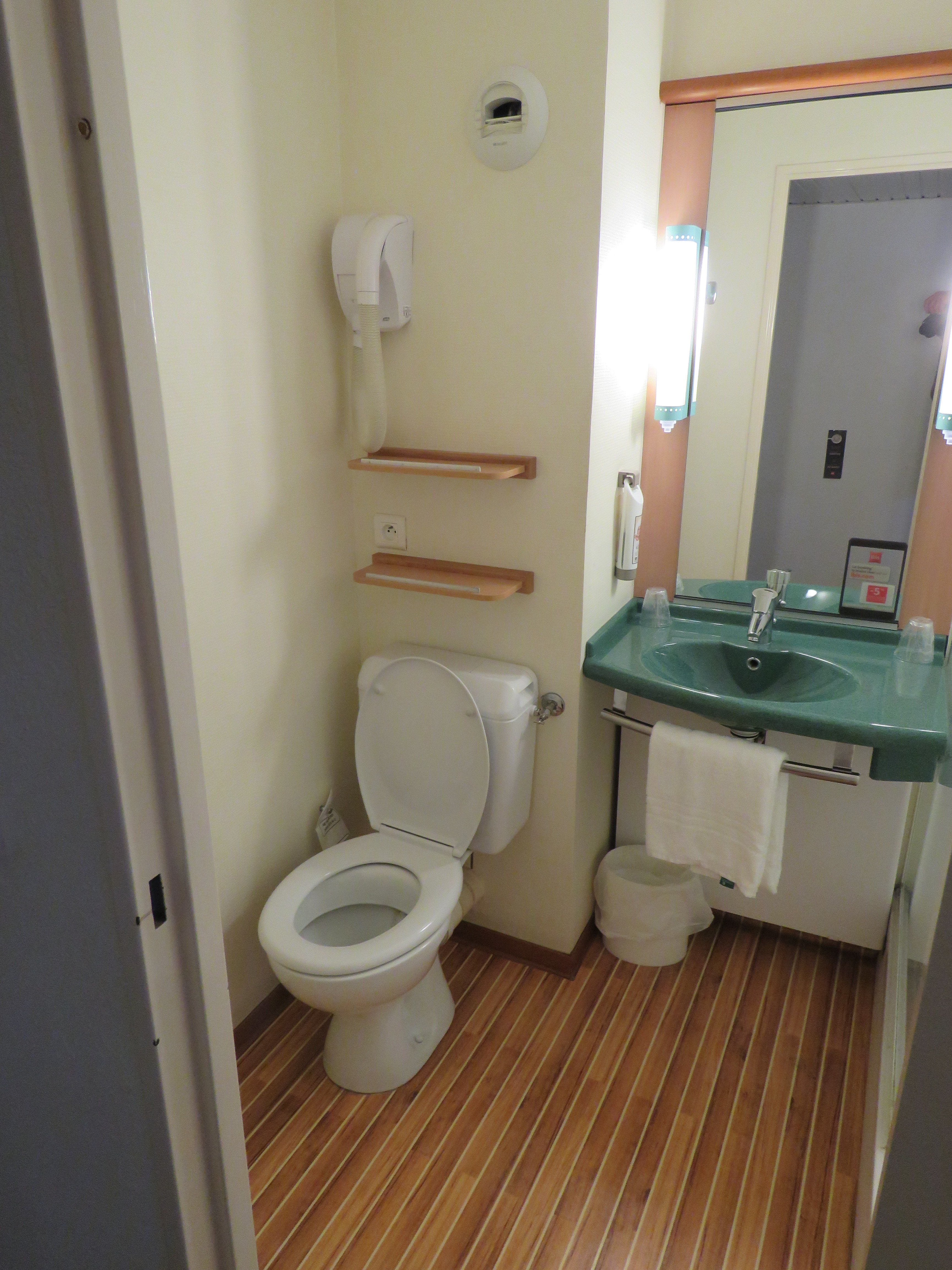 Hôtel Ibis Poitiers Sud-浴室