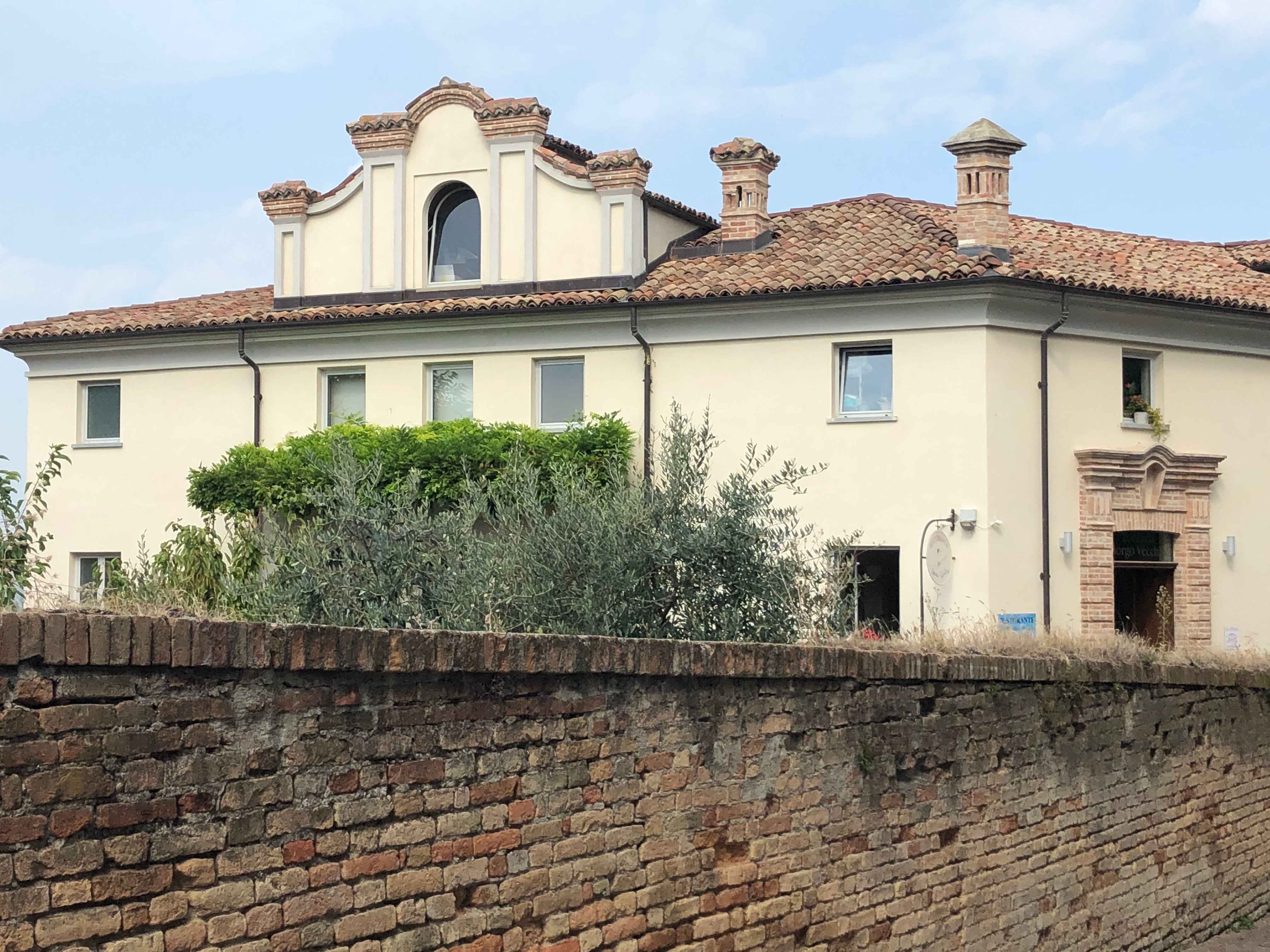 Borgo Vecchio Neive-官方