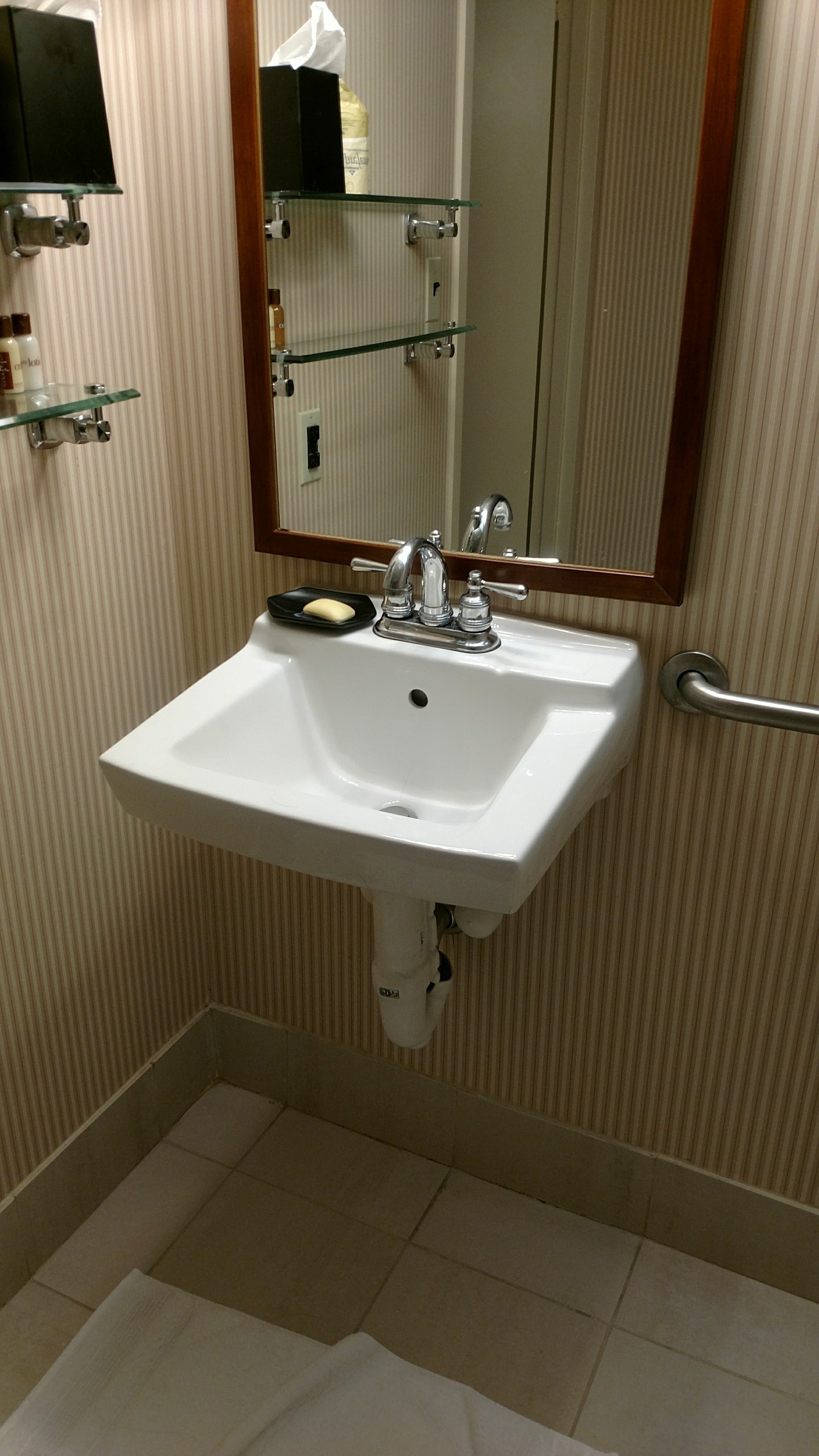 爱迪生拉里坦中心喜来登酒店-浴室