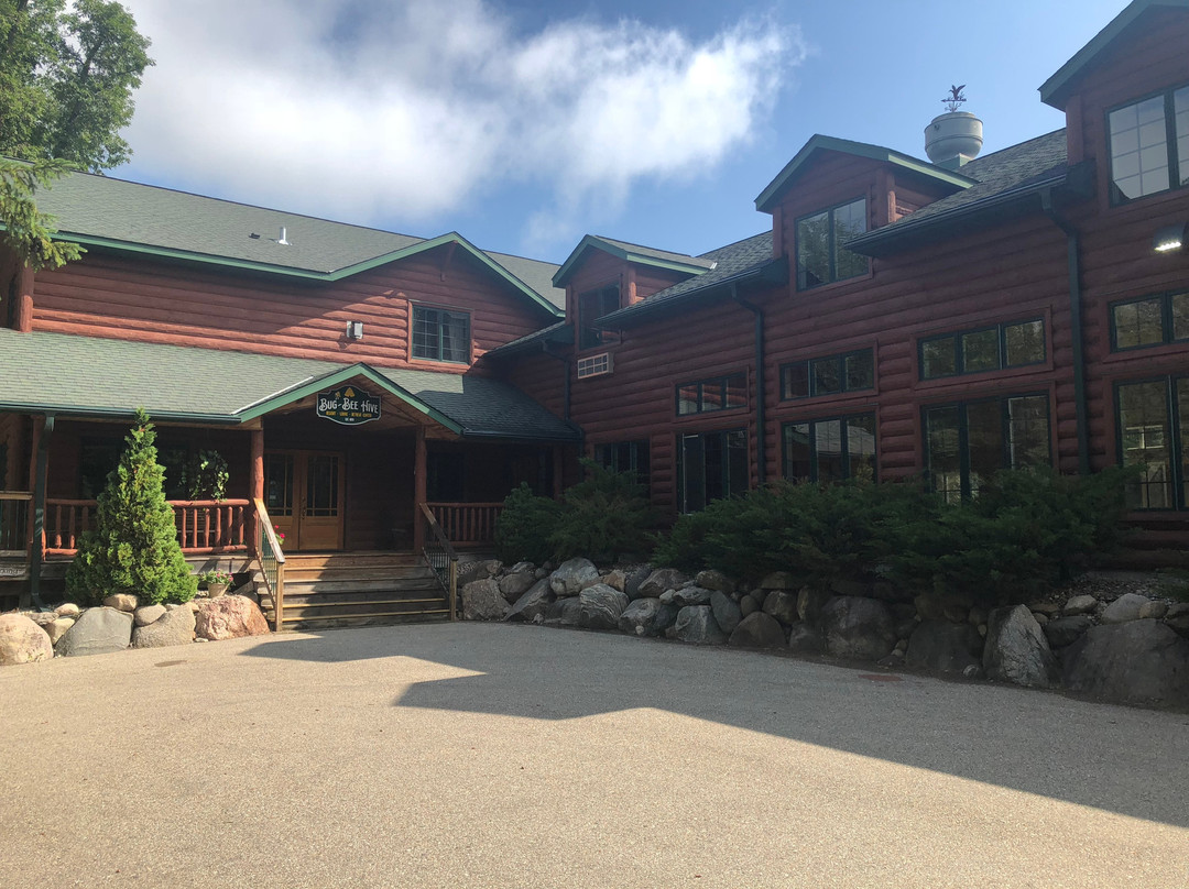 Bug-Bee Hive Resort主图