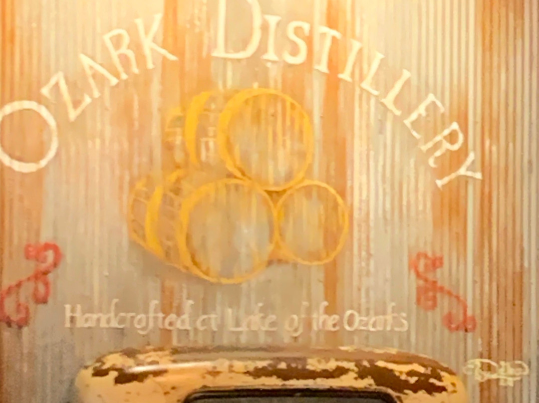 Ozark Distillery and Brewery景点图片
