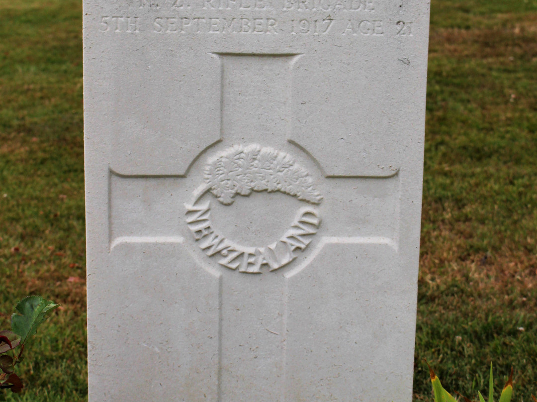 Prowse Point Military Cemetery-Comines-Warneton必去景点