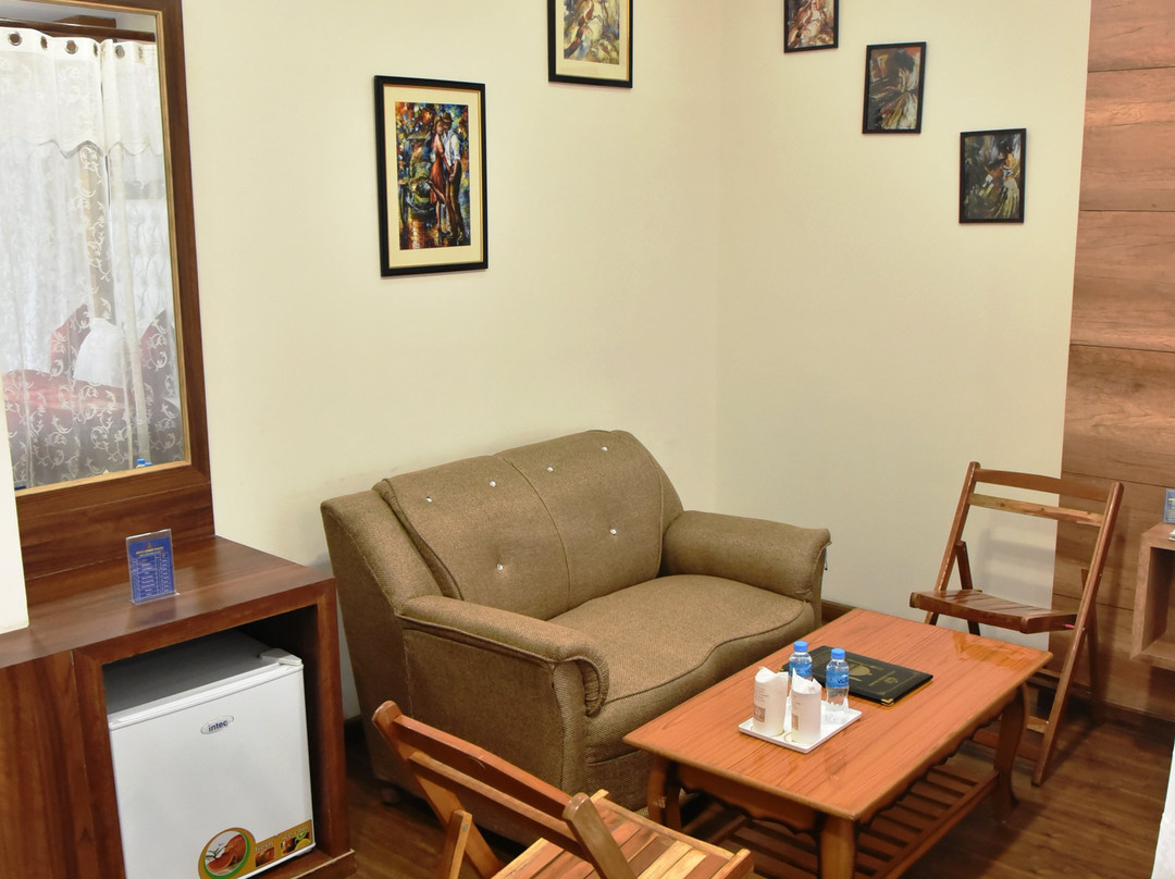 Hotel Dewan Palace Dharamshala主图