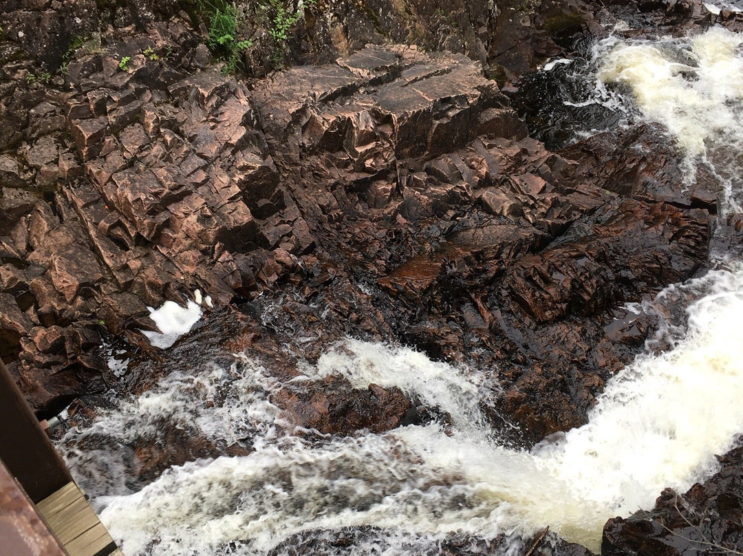Rainbow Falls Provincial Park-Rossport必去景点