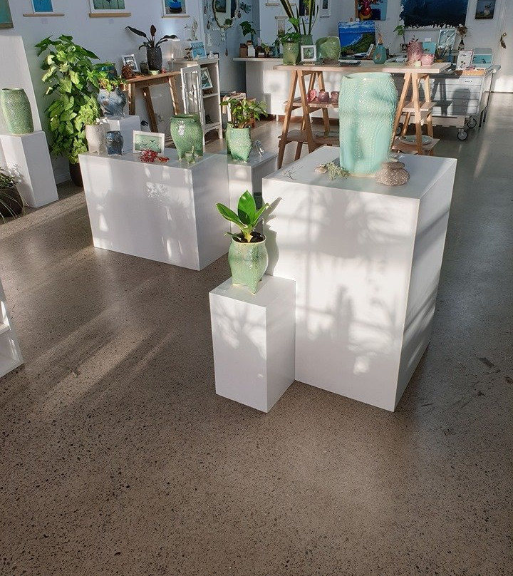 Deciduus & Santie-Tirau必去景点