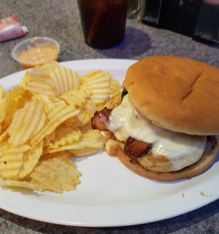 Dorsey餐馆和美食-The Airliner Bar & Grill