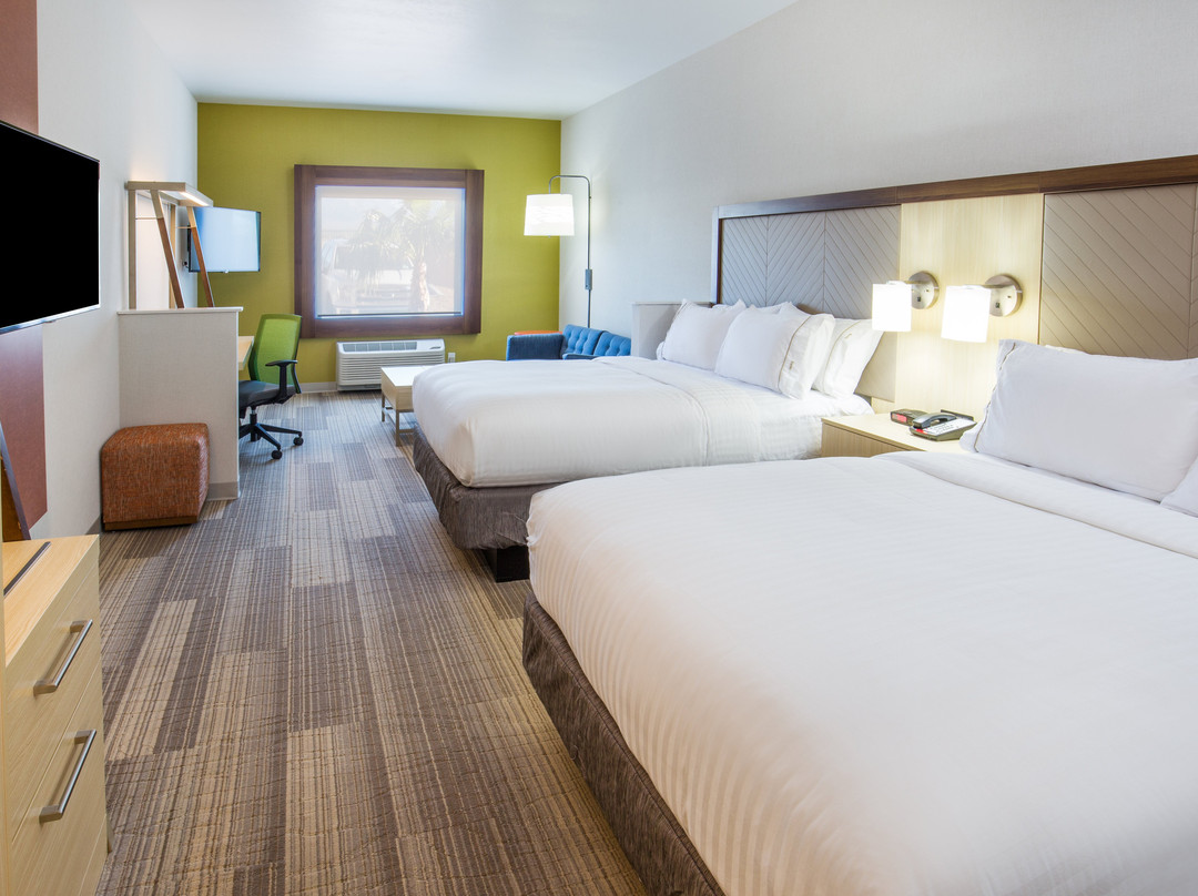 Holiday Inn Express & Suites Pahrump By IHG主图