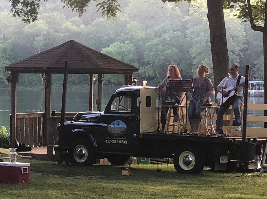 The Cottages At Lake Shore主图