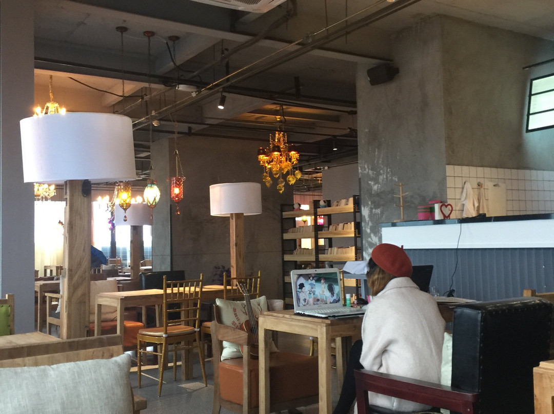都江堰中心智选假日酒店主图