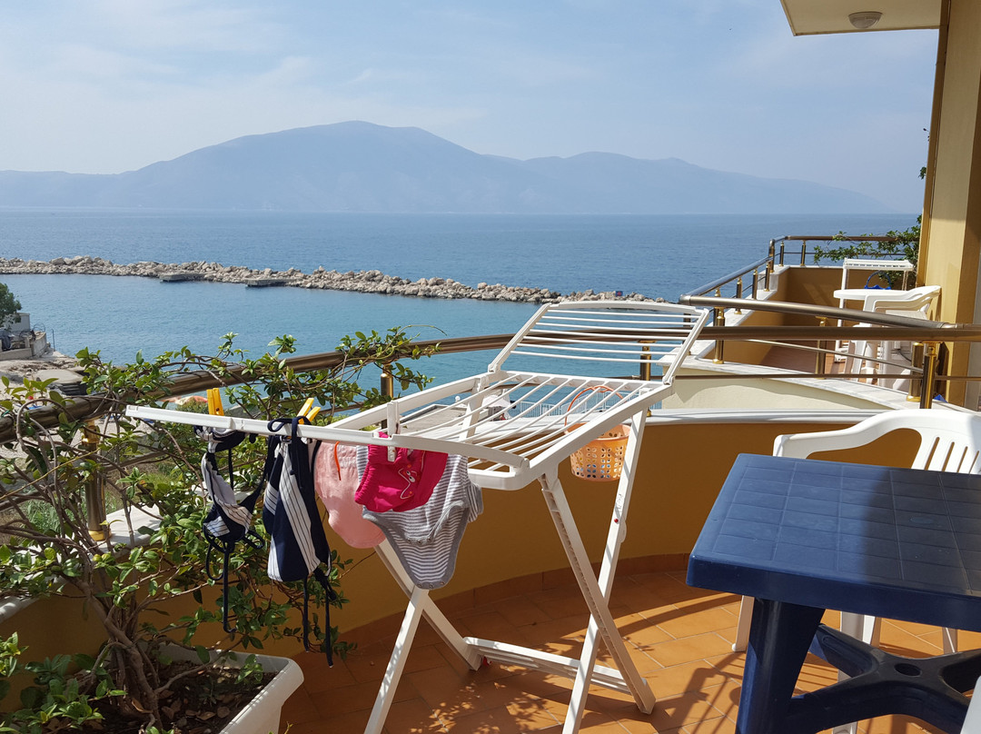 Paradise Beach Hotel主图