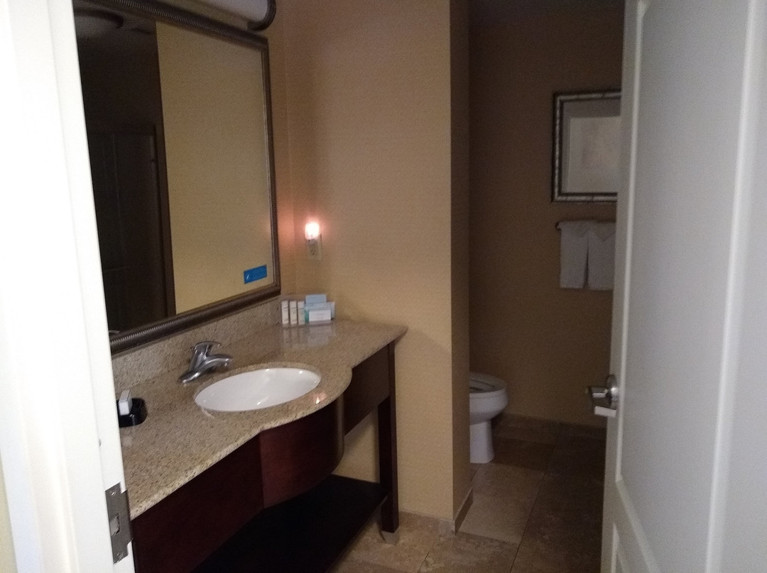 Hampton Inn Covington主图