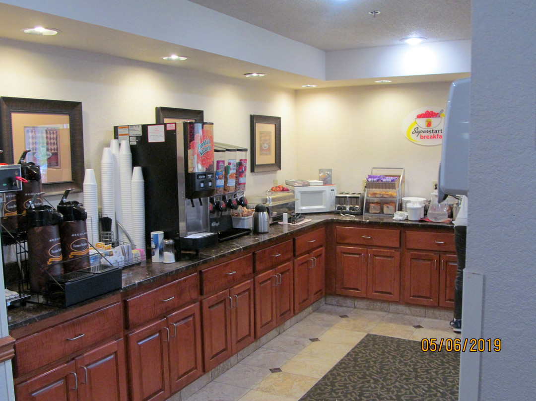 Super 8 by Wyndham Clearfield Hotel主图