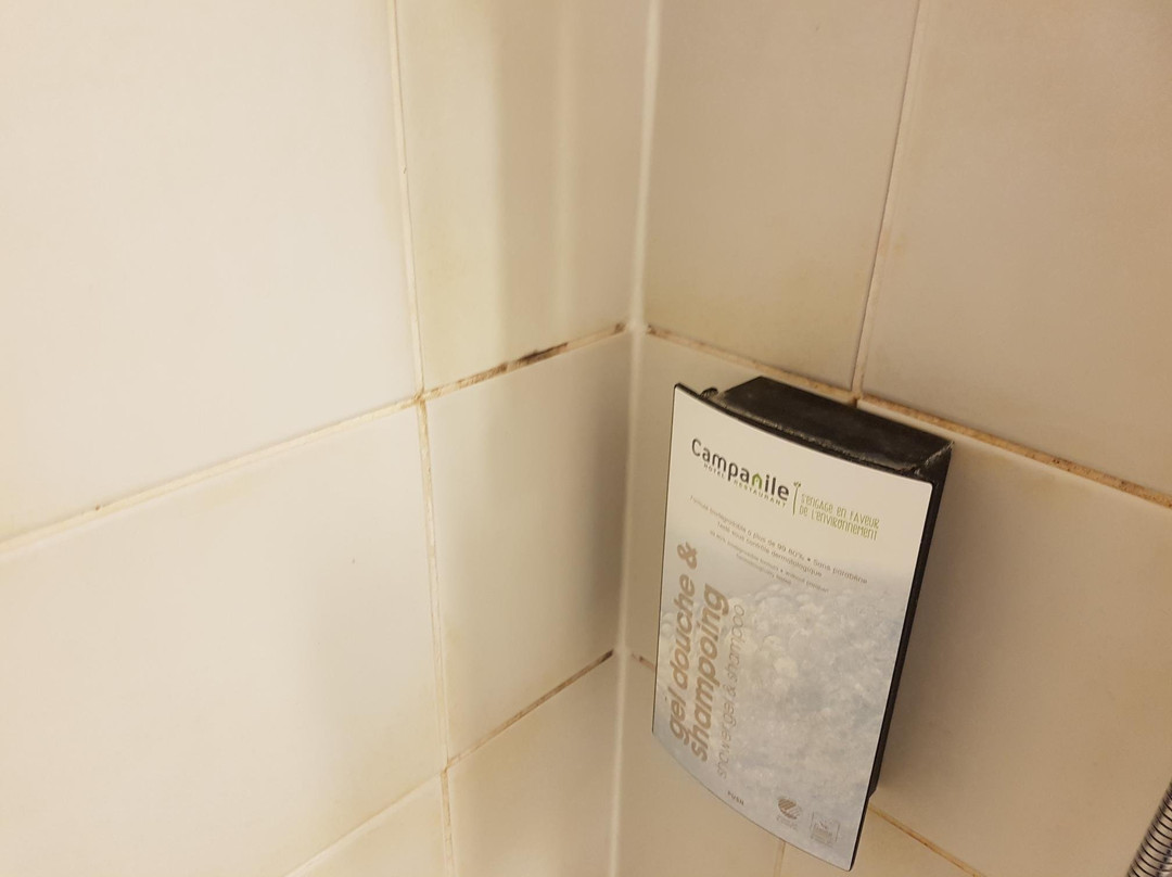 蒂永维尔 - 依永兹钟楼酒店主图