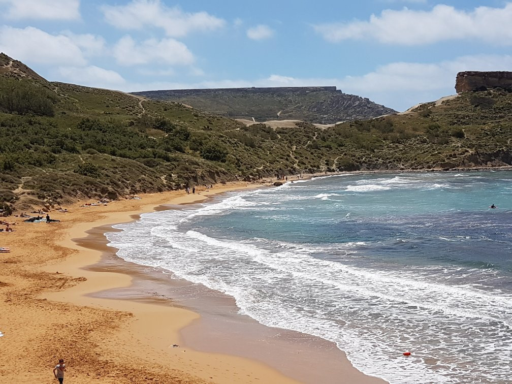 Golden Sands Beach景点图片