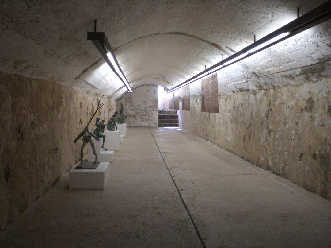 Air Raid Shelter-圣欧拉利娅尔德里奥必去景点
