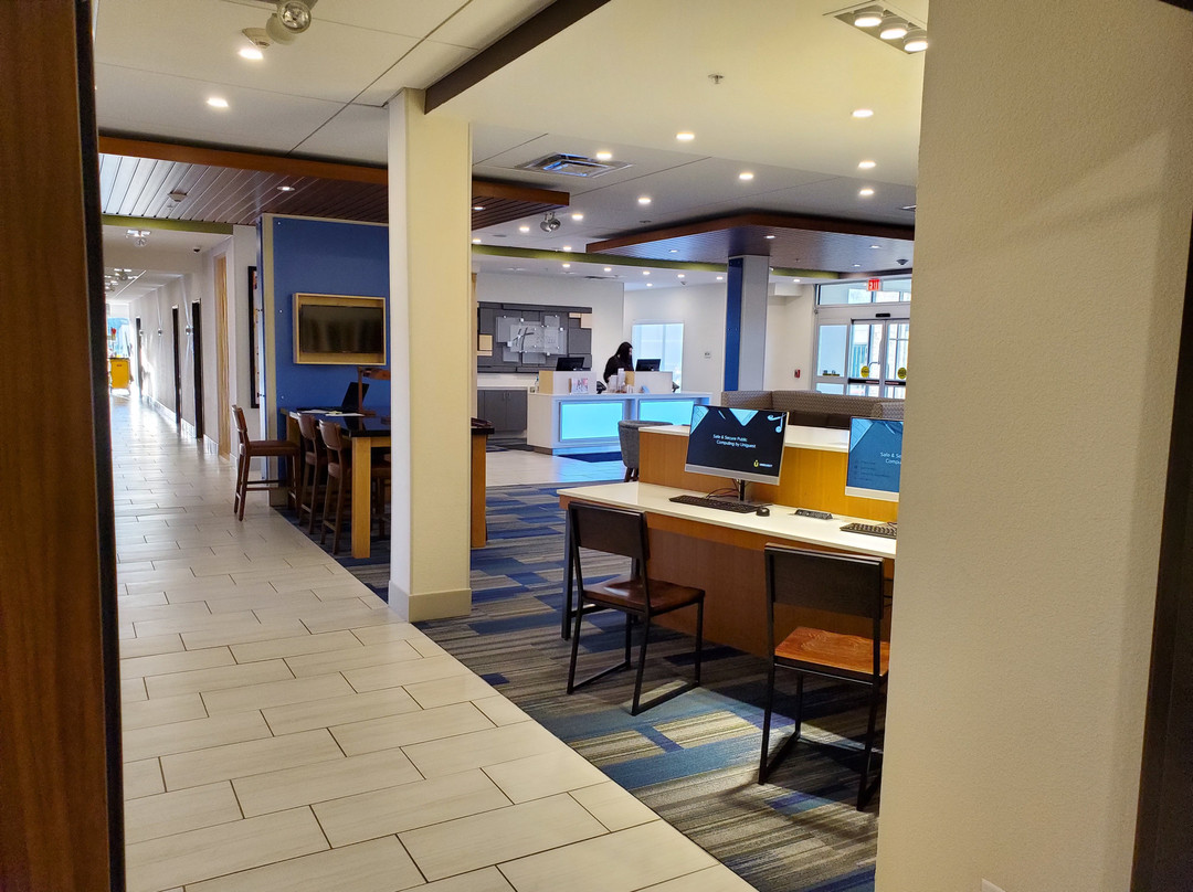 Holiday Inn Express & Suites Medford By IHG主图