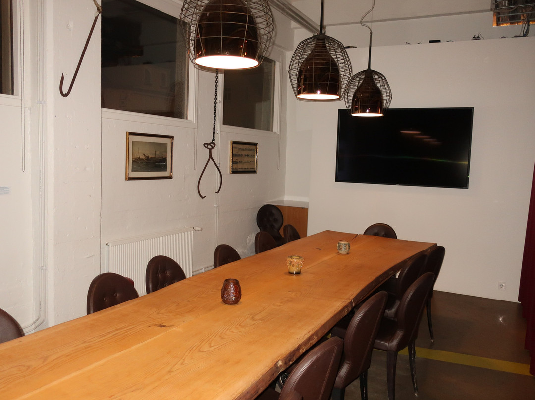 冰岛雷克雅未克滨海酒店主图