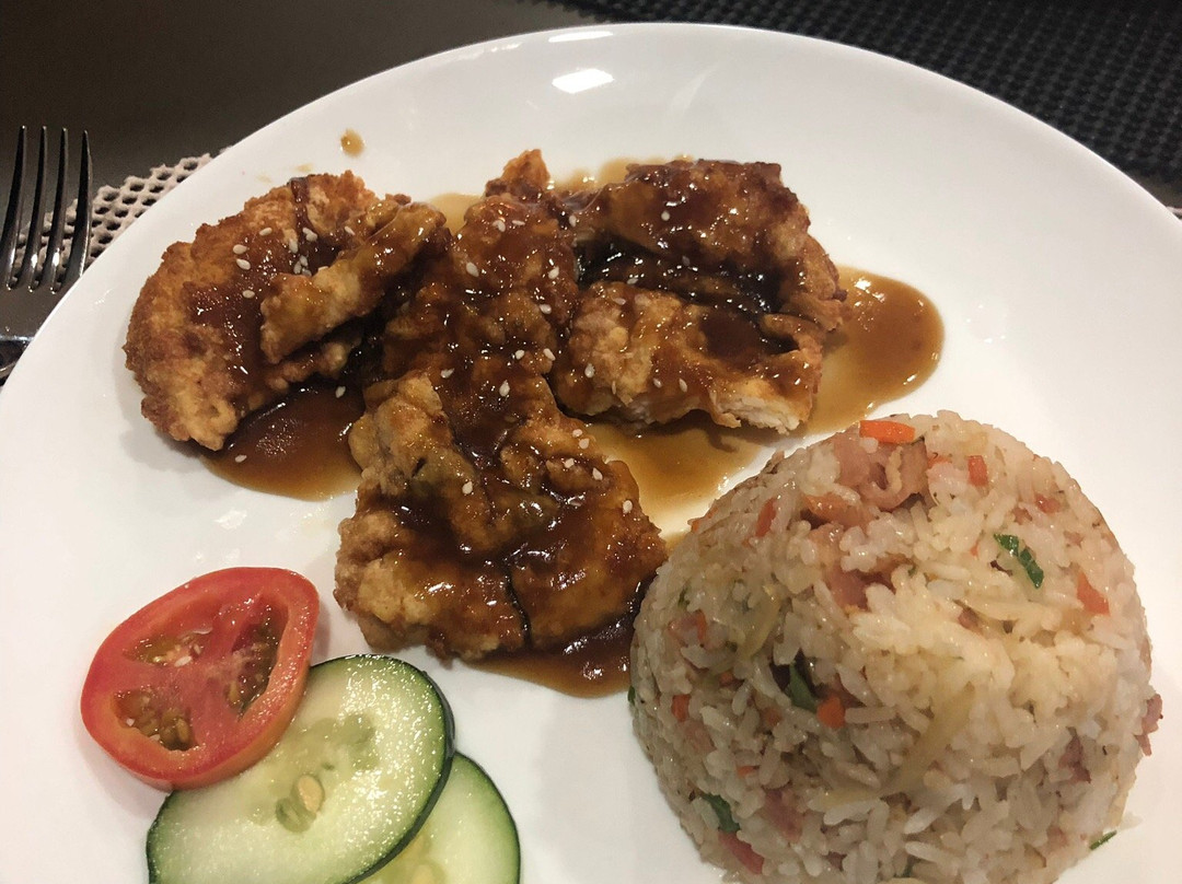 波多极乐海滩度假酒店主图