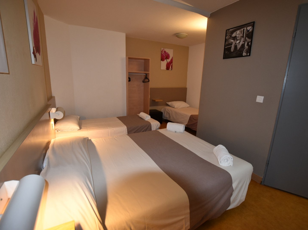 Face West Hotel Le Pontet主图