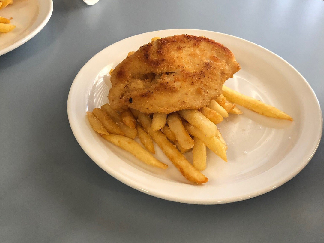 The White Lion Hotel主图