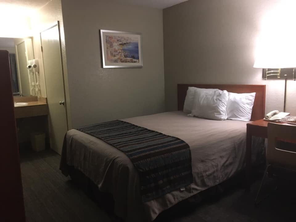 卡马里奥晚安旅馆主图