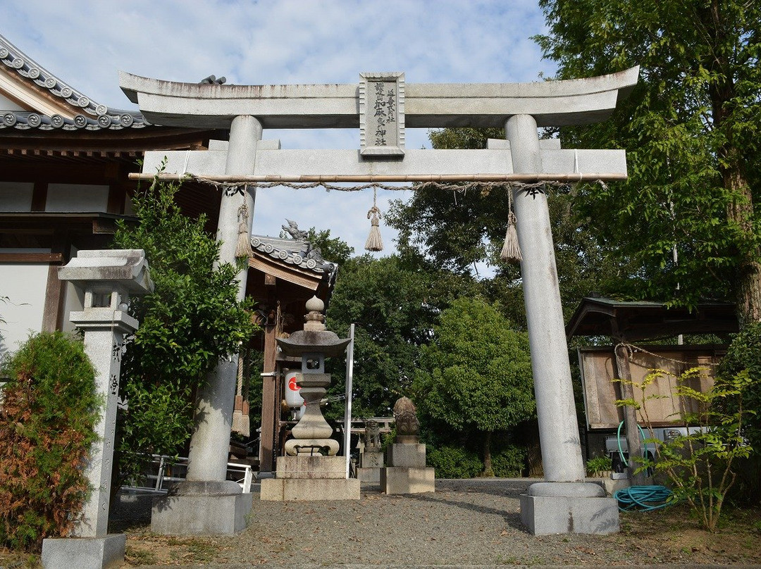 Kamara Shrine景点图片