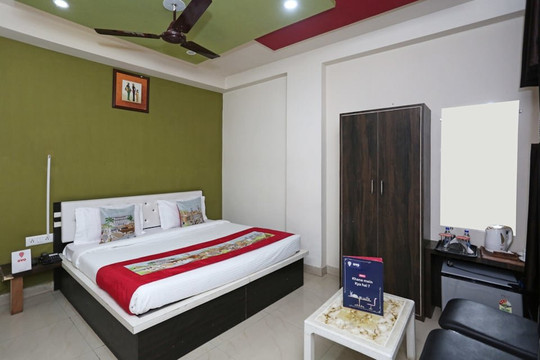 OYO 7773 Hotel Simran Palace主图