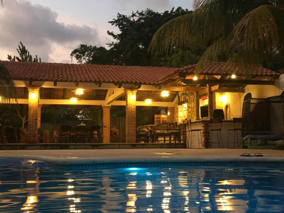 Alfredo V. Bonfil餐馆和美食-Quinta Calandria