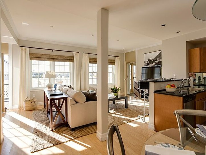 Watch Hill Inn主图