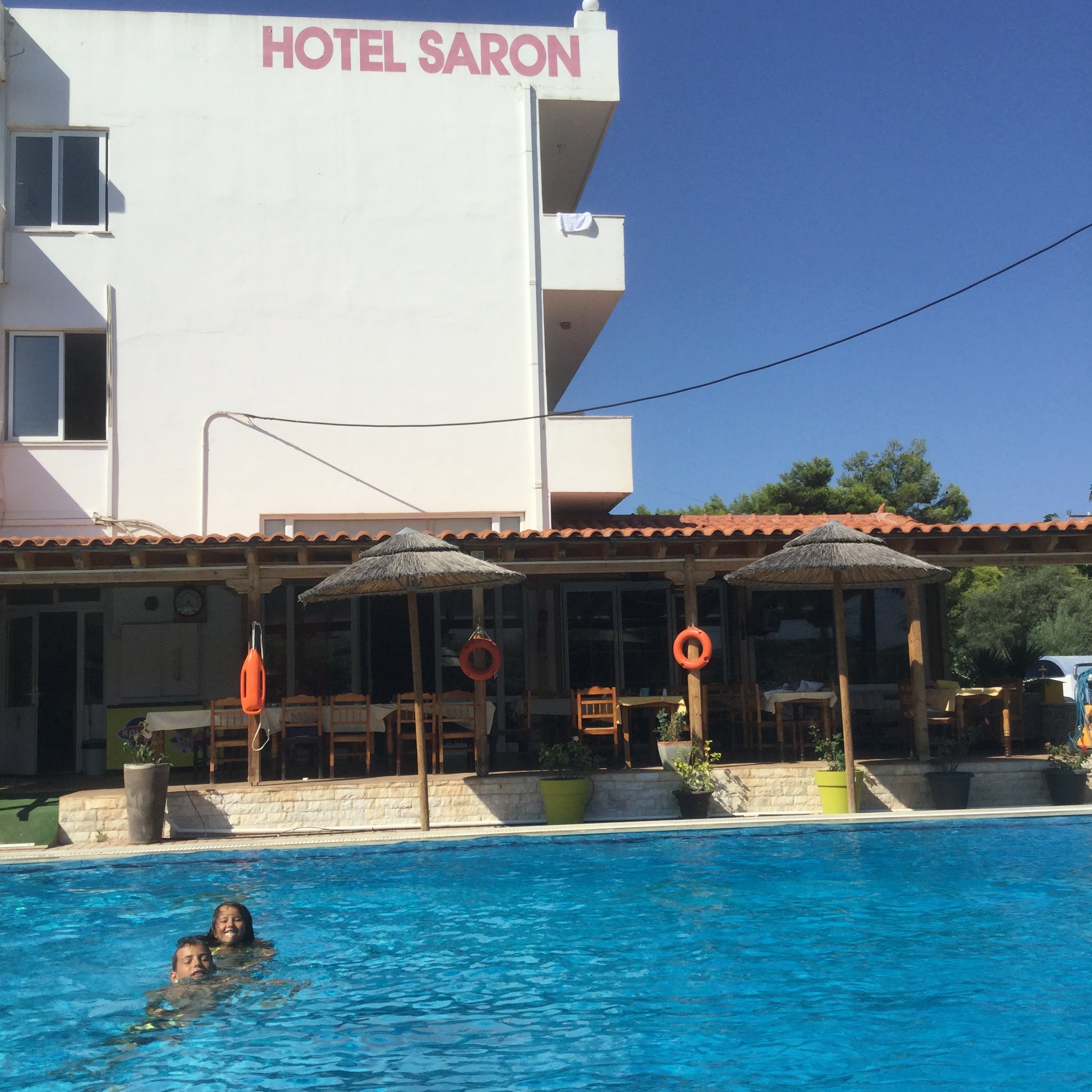 Hotel Saron-泳池