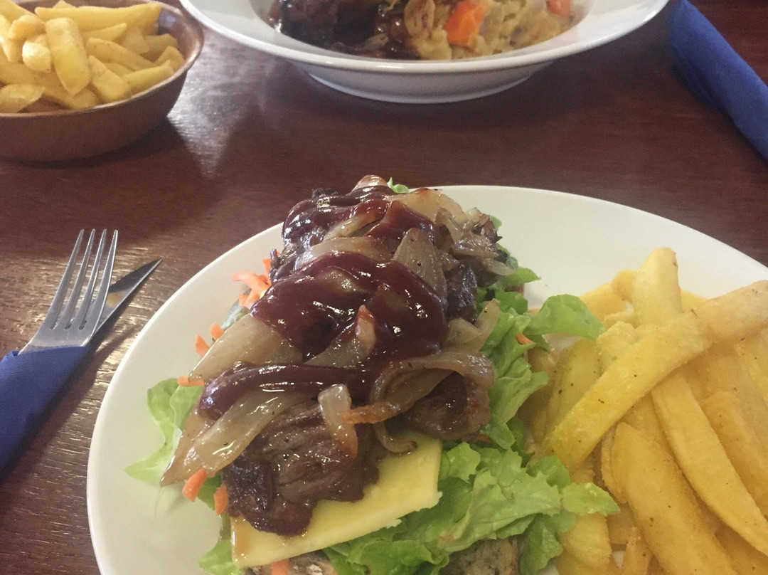 The Ashhurst Inn主图