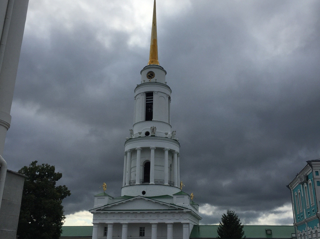 Belltower with the Church of St. Nicholas the Wonderworker景点图片