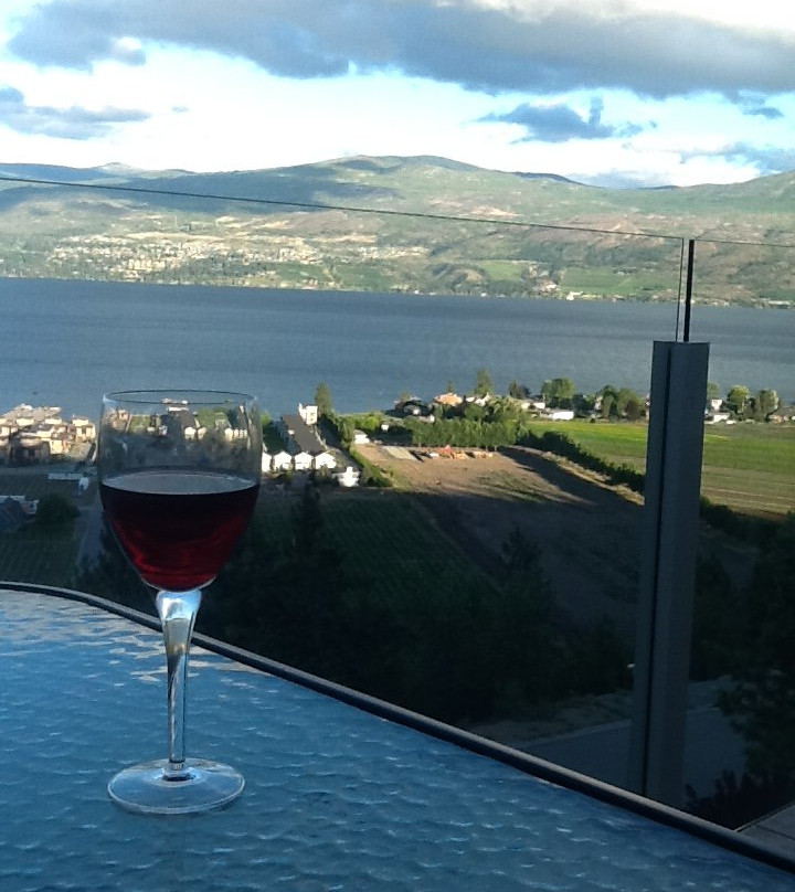 A Lakeview Heights Bed & Breakfast主图