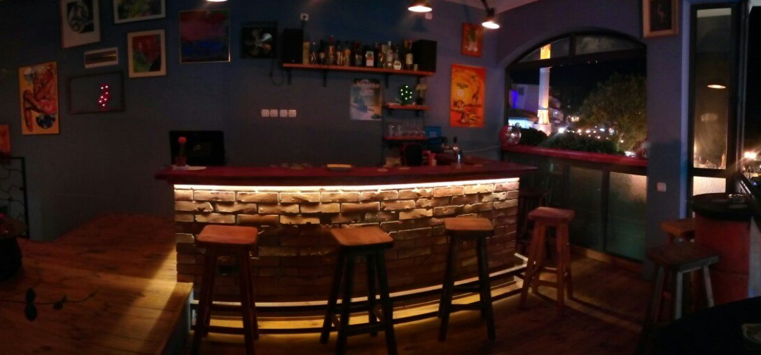 Donji Stoj旅游景点-Caffe Bureau