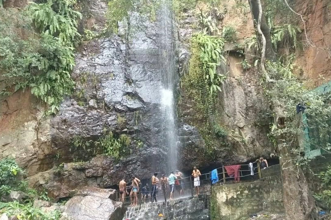 Kailasakona Waterfalls景点图片