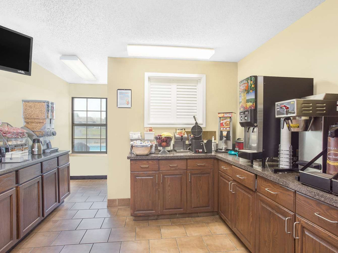 Super 8 by Wyndham Nixa/Springfield Area主图