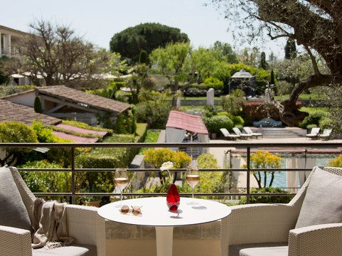 勒马德皮埃尔酒店主图