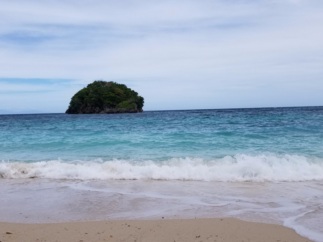 伊利根海滩景点图片