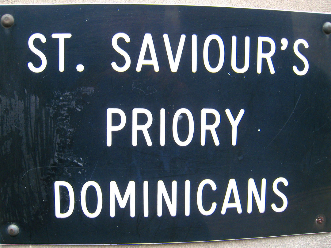 St. Saviour's Priory-沃特福德必去景点